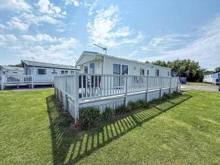 Stunning 6 Berth Caravan At Manor Park In Hunstanton Norfolk Ref 23194K - 0