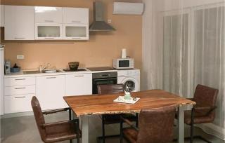 4 Bedroom Beautiful Home In Peroj - Peroj - 6