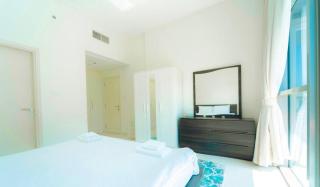 AWS Holiday Homes - Charming stay near Golf Course - 4