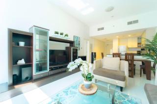 AWS Holiday Homes - Charming stay near Golf Course - 8