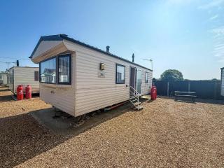 Dog Friendly 6 Berth Static Caravan By The Beach In Hunstanton Ref 13008L - 0