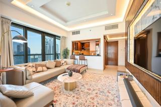 Luxe 2BR with Fountain Views and Walk-Around Terrace - 6
