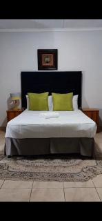 Genius Guesthouse & Tours - Maseru - 6