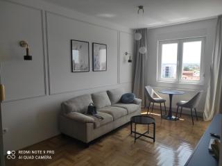 Lullaby apartment 2, moderan stan sa spavaćom sobom i besplatnim parkingom - Bijeljina - 3