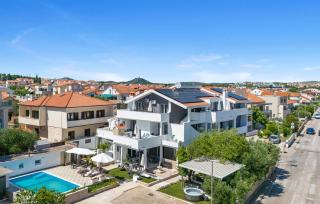 Luxurious Apartment In Vodice With House Sea View - 9
