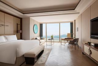 Raffles Shenzhen, Situated in the heart of One Shenzhen Bay, Book Now to Enjoy Free Minibar and Happy Hour Privileges at Long Bar on 71F - Shenzhen - 5