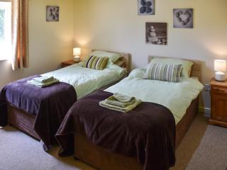 Lily Pad 7 - Uk43916 - Nassington - 3