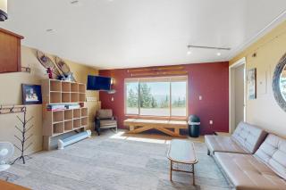 Crystal Runaway - Sandpoint - 1