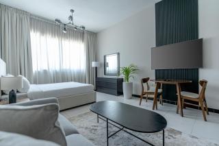 Nasma Luxury Stays - Stylish Studio Nest in JVC - 4