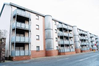 Dundee City centre apartment - 3 bedrooms sleeps 6 - 6