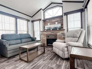 Bobcaygeon Shores - Kawartha Lakes - 1