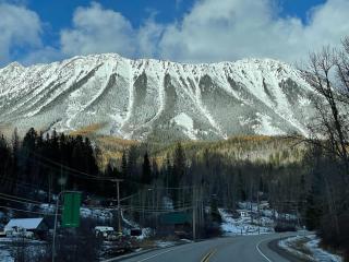 Fernie Ski Bike Fish Double Queen Room on the River - Fernie - 9