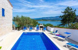 Beach Front Home In Klimno With Wifi - Klimno - 4