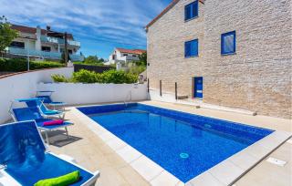 Beach Front Home In Klimno With Wifi - Klimno - 3