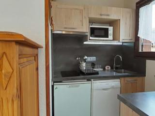 Studio cabine 4 pers. proche patinoire et pistes, parking, ménage inclus, navette à proximité - FR-1-241-157 - 4