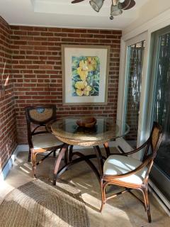 Lovely 1 bedroom apartment in Foxhall Village - Washington - 2