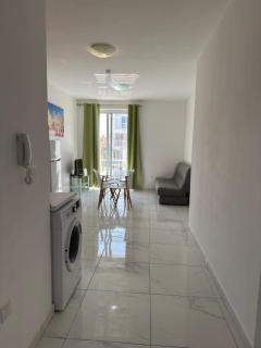 2-Bedroom Apartment in Gzira R3A - Il-Gżira - 9