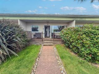 Chalet With Free Wifi At Rainbows End Near A Lovely Norfolk Beach Ref 31002R - 6