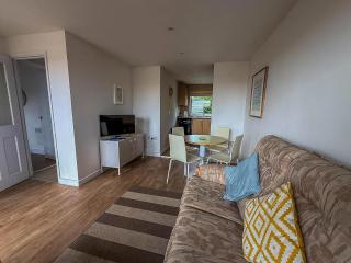 Chalet With Free Wifi At Rainbows End Near A Lovely Norfolk Beach Ref 31002R - Bacton - 1