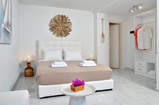 Alekos Luxury Suites - Free 24hr Transformation From To Airport - Artemida - 1