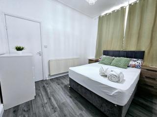 Comfort place - Liverpool - 8
