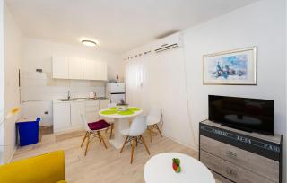 Lovely Home In Gornji Karin With Wifi - Gornji Karin - 1