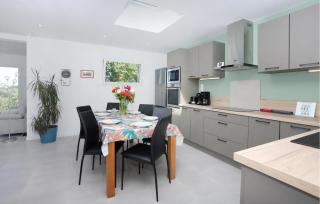 Lovely Home In Saint-Méloir-Des-Ondes - Saint-Méloir-des-Ondes - 5