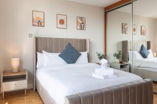 Modern Penthouse Apartment 2 Bed, 2 Bath Sleeps 6 City Centre I Long Stay - Belfast - 2