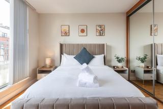 Modern Penthouse Apartment 2 Bed, 2 Bath Sleeps 6 City Centre I Long Stay - Belfast - 1