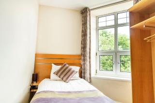 Wingfield Hotel - - 8