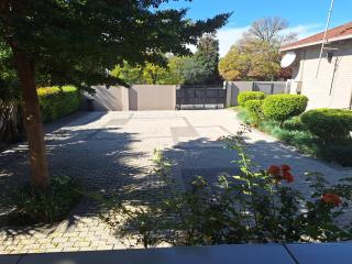 Bustani 1 Self Catering Studio - Edenvale - 5