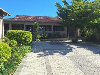 Bustani 1 Self Catering Studio - Edenvale - 6