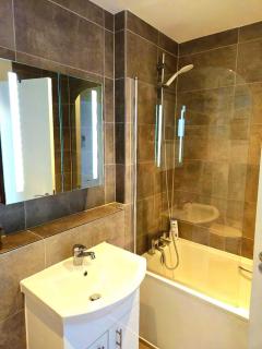 modern 2 bedroom @ Nine Elms Station B - Londra - 9