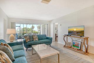 Crescent Royale Condominiums 106 - 9