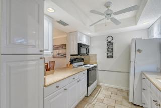 Crescent Royale Condominiums 115 - 1