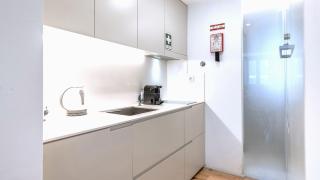 Wood and Marble 1BDR Apartment by LovelyStay - Lisbona - 6