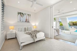 Seaside Luxury: Private Pool and Stunning Views - Yaroomba - 2