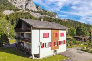 With Mountain View & Balcony Kitchen Parking - Kandersteg - 5