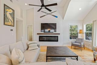 Oceanside retreat with pool & spa June Weeks Open - Sanderling - 4