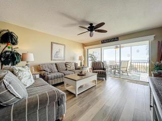 Crescent Royale Condominiums 400 - 9