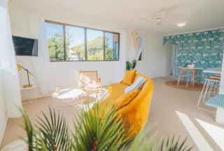 Woorim Waves - Beachfront Comforts with Shared Pool - Woorim - 4