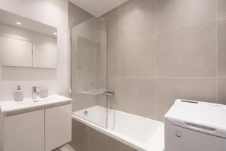 2BR Apt 5' From Lycabettus With Playroom-Arcade And 2 Bathrooms & Kitchens - Athen - 7
