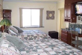 Crescent Royale Condominiums 512 - 2