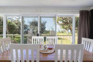 Surfside at Buddina with Direct Beach Access - Buddina - 8