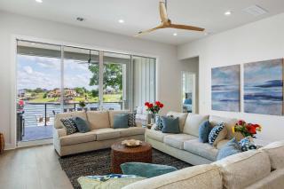 The 563 Villa with Concierge Services - Kingsland - 3
