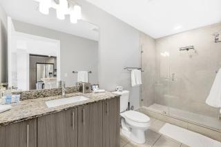 Modern Doral Condo w Free Parking - 4