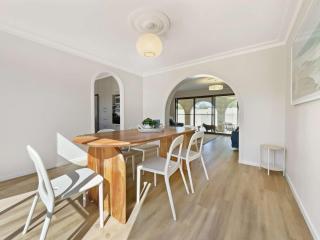 Bribie Beach House with Pool - Walk to Surf & Shops - Woorim - 6