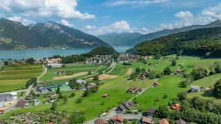 Chalet In The Countryside Kitchen Parking Lot - Spiez - 9