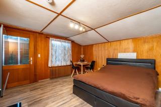 Chalet In The Countryside Kitchen Parking Lot - Spiez - 7