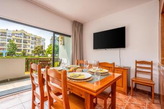 HostWise - Sunny Flat Near Praia da Rocha - Portimão - 1